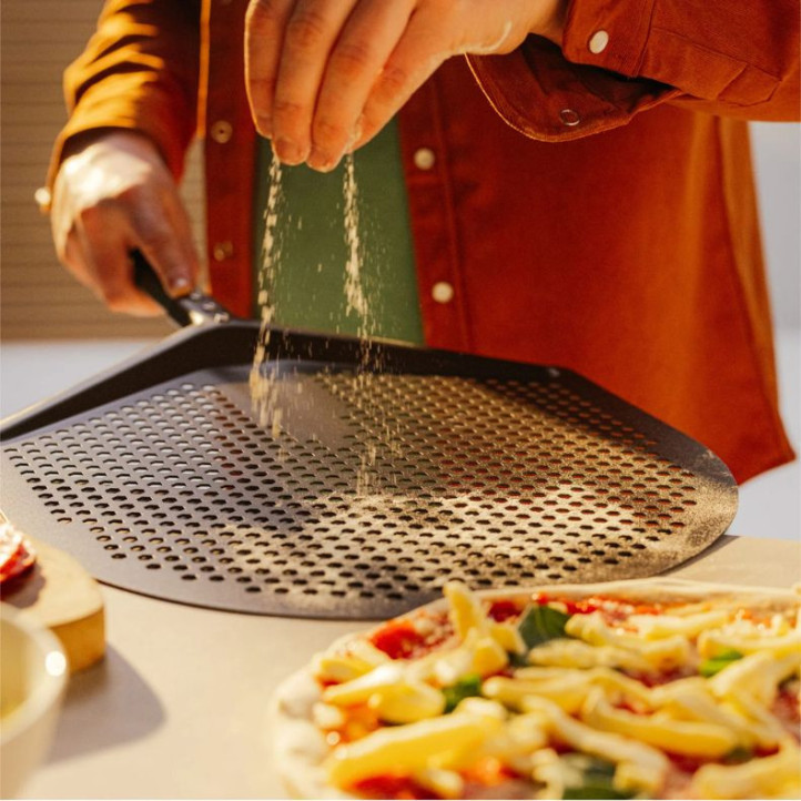Gozney Pro Placement Peel – pelle pizza premium perforée
