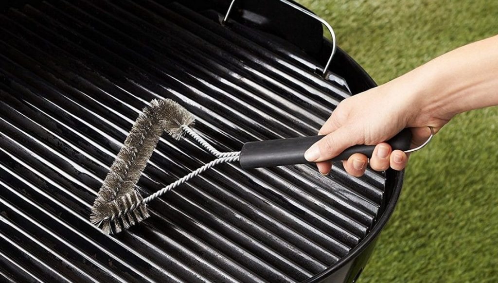 Comment nettoyer la grille d'un barbecue ? 5 solutions efficaces