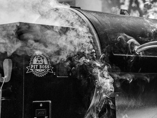 BBQ pellets noir et blanc