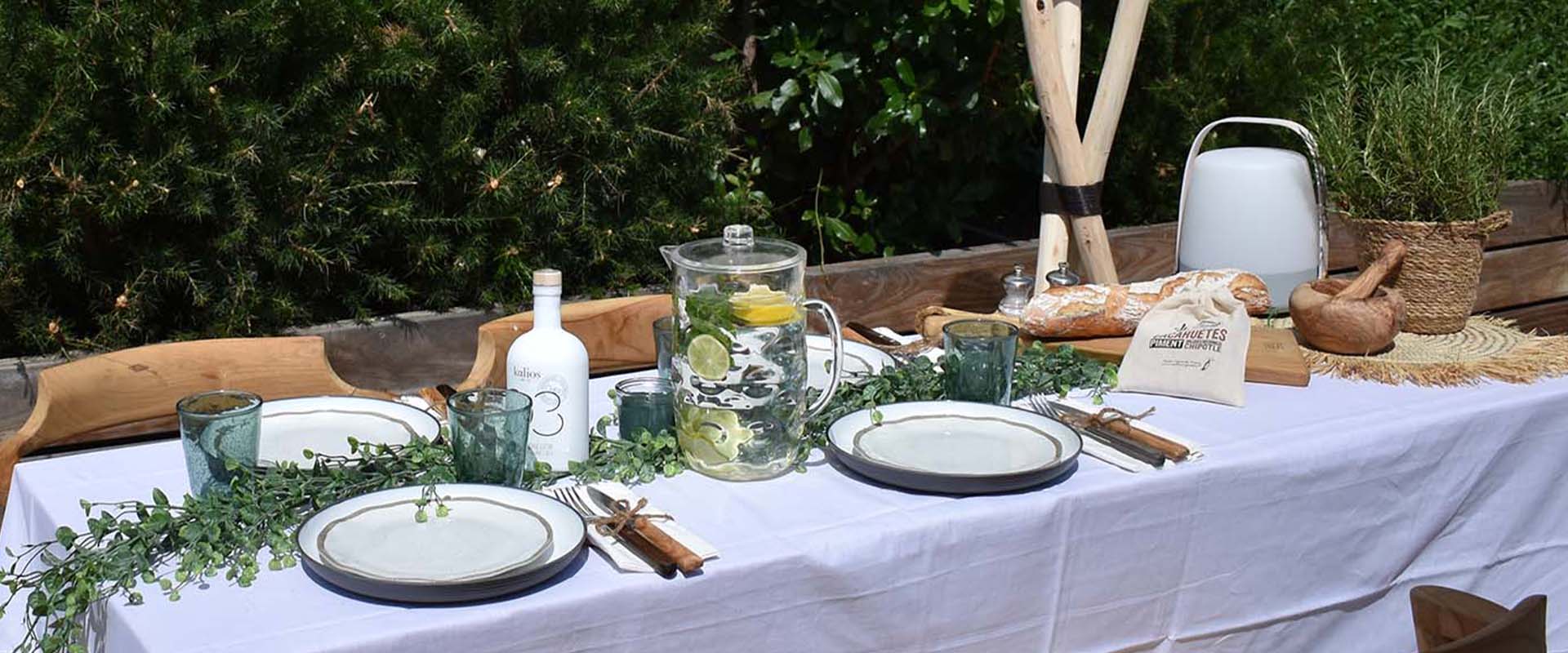 Nos Essentiels Pour Une Table Estivale Qui A Du Style Blog Barbecue And Co 